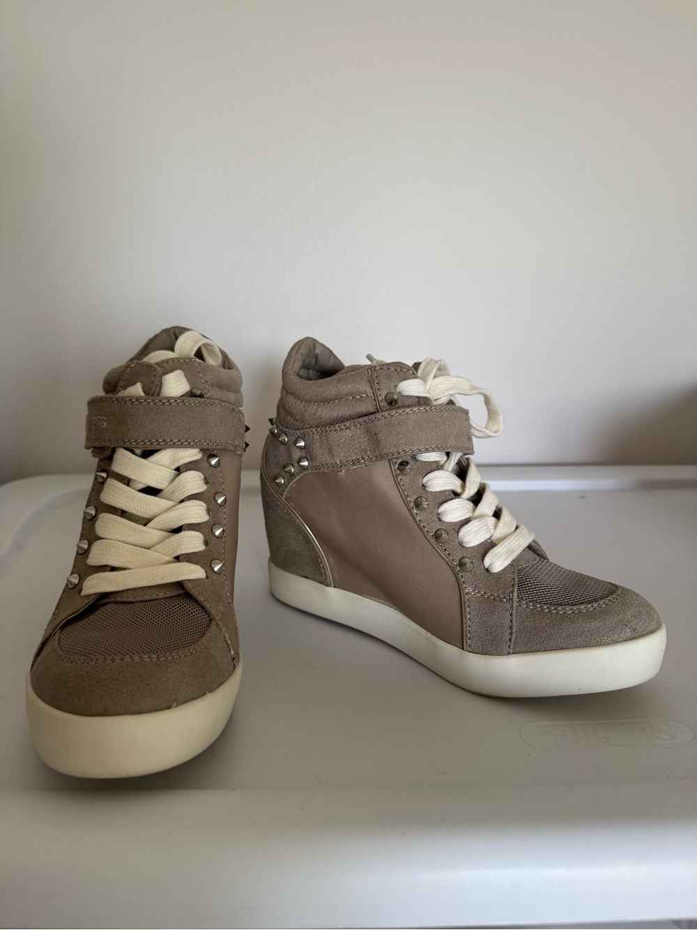 BRAND NEW!! GUESS Taupe Wedge Sneakers with Cream Laces